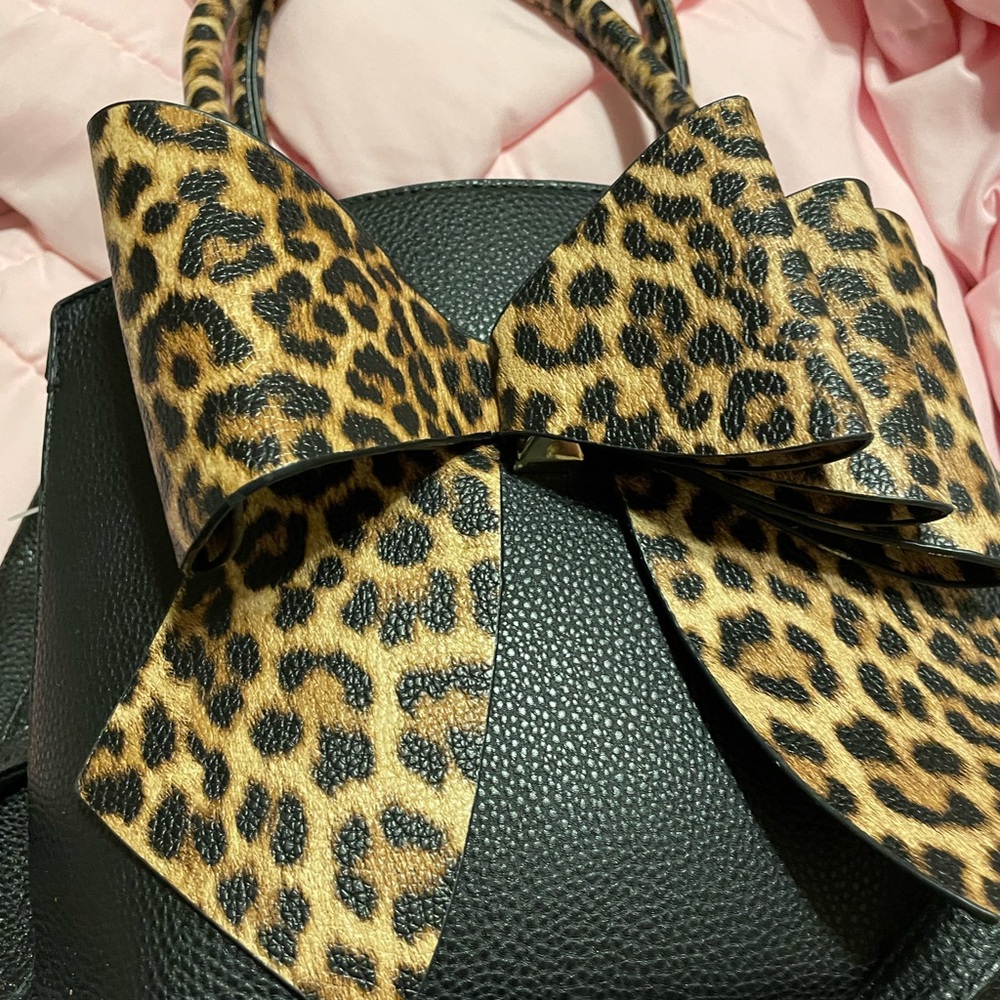 Leopard Print Bow Accent Black Handbag